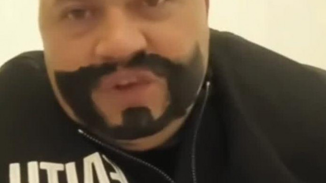 Szétkent fejű Temus Busa Jóska kinézetű Circlekenny Pepsikupak hihetetlen freestyle rap előadása
