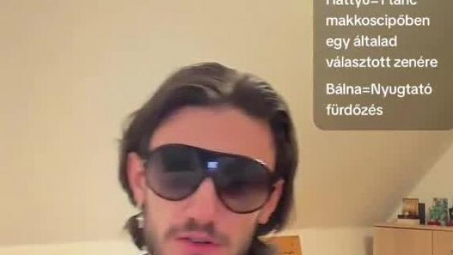 Jácint, a Kakukkosóra gyűlölködni kezd, mert ajándék helyett csak trollok jönnek