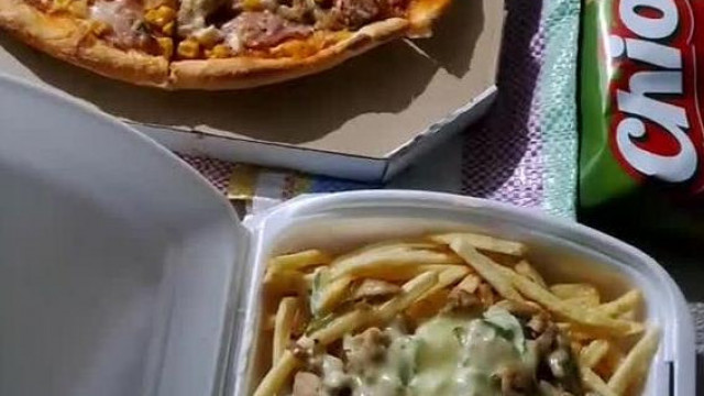 A valós ok amiért pedo Tojás nem vitte Palit orvoshoz: Elzabálta a pénzt - Pizza, Pepsi stb.
