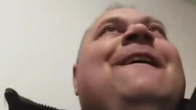 A aberrált anatómia szakértő, MC Örökszűz szerint, a nők lyuka bezáródik aktus után