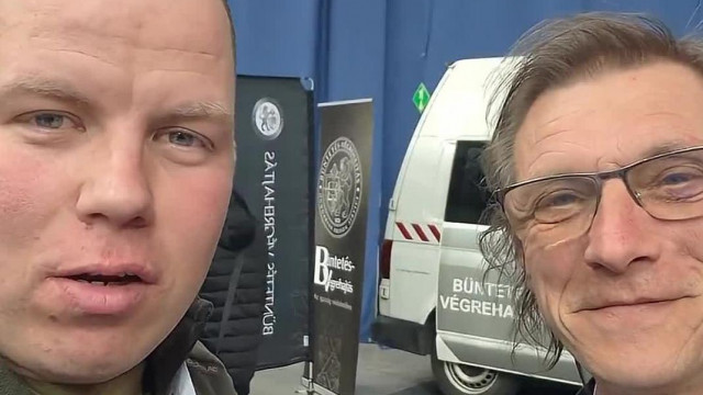 Koldulex Ernyőkével volt állásbörzén cukorkát gyűjtögetni