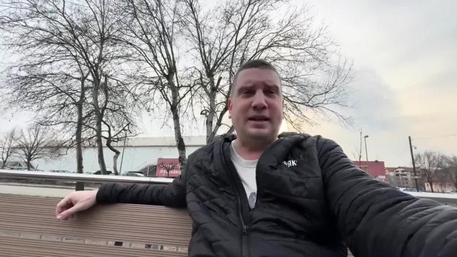 Kufár hergel és koldul Pesterzsébeten