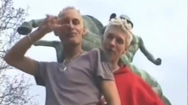 Ultra Retro Vàlogatàs a règi időkből amikor mèg az aberràlt Privàt Szabina, szabika volt