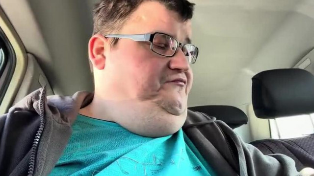 Titokban nosztalgiázós, táppénzen maradós, Ájfon-tok visszacserélős vlog
