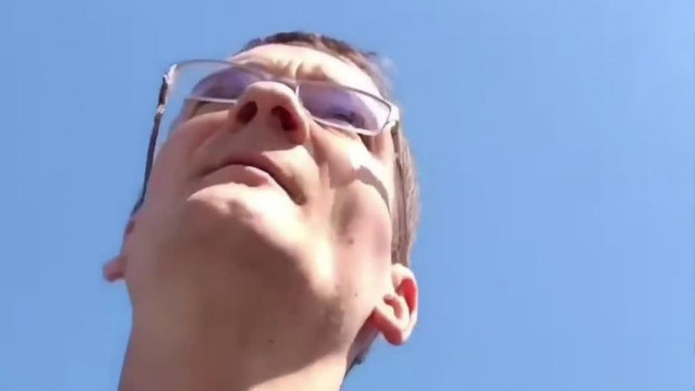Mamafejű Pityesz letagadja a saját szüleit!