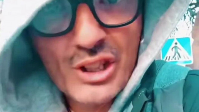 Se lakàs, se Csalàd - drogos ugralòszemű lacika pènzt kèreget mert ugyanolyan ember mint màs