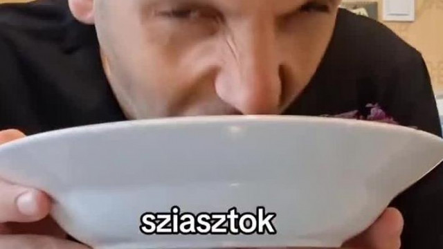 Bravo Slenk már kajaflexel mint Mc Isti