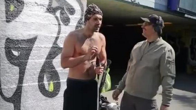 A csepelring tulajdonosa kiakad amikor megtudja ,hogy Bartosék mennek hozzájuk gokartozni