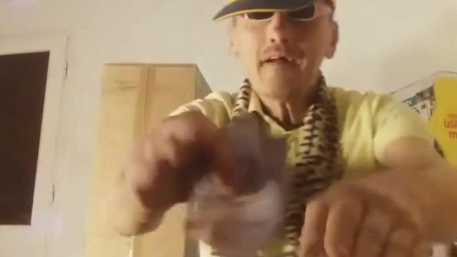Golden úr szerint játék az élet