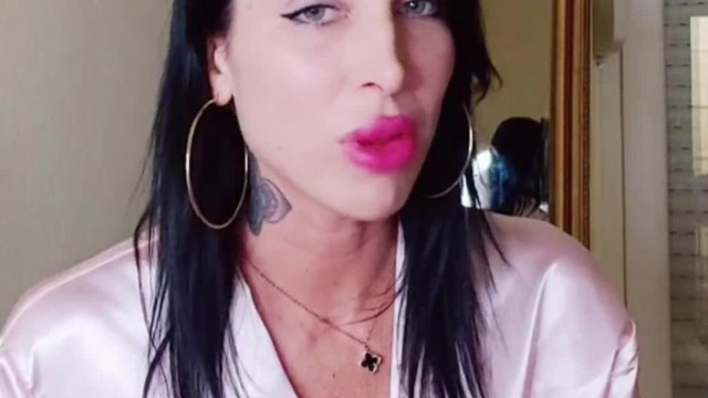 Erezett szèp ès csúnya farkak - a bődületesen gagyi prostituàlt Alexa vègül is minden péniszt szeret