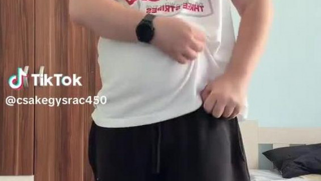 Feriveri újabb cringe performansza