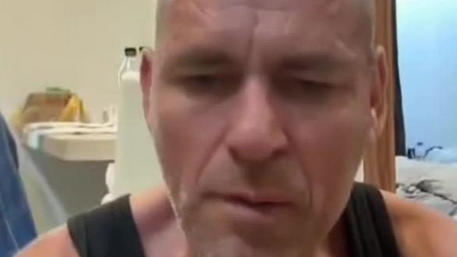 Hàt itt a Vège - a Kratomfüggő totàl Lelakott fejű Sztívpatkàny màr nem akar tovàbb èlni de azèrt szàjzárat kap
