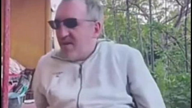 Totàl meghibbant a Púpos - endre edzeni pròbàl a putriban de annyi erő sincs benne mint egy megszáradt Kutyaszarban