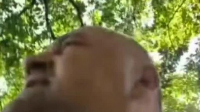 Idegroncs lesz a földönfutò MC vèrmalac mert hò vège van ès nem dobnak az inasok +repül a telefon is