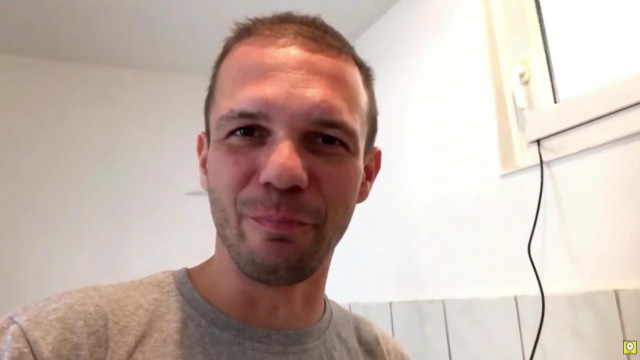 HErBErT kiköszönése a videó végén hozzá várható módon.