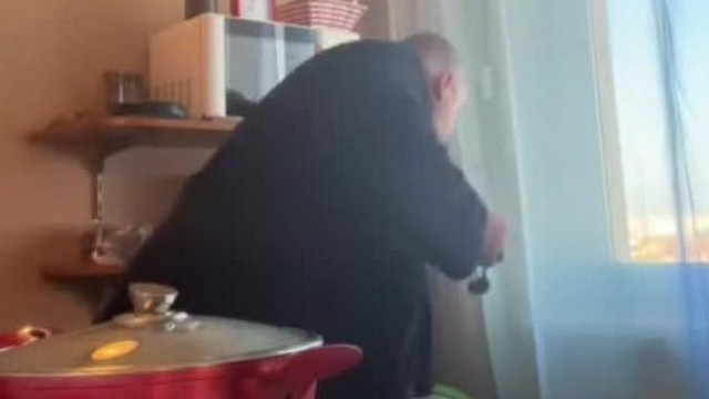 Te Nem vagy Férjhez méltò - Luka Penetra cirkuszol a Kullancspotrohú moslèkzabàlò Subiröffenccsel a konyhàban