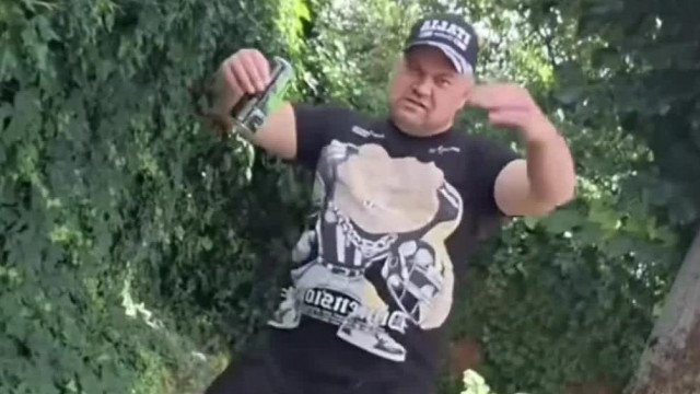 Ti Láttatok màr Embert szájzárral a levegőt térdelni? - MC Hőlégballon ezt is bemutatja mèly szaktudással