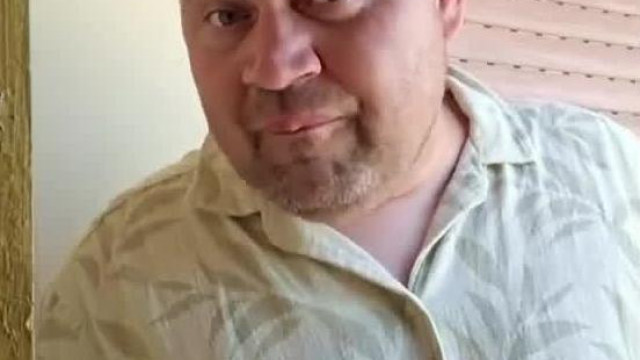 MC Kopodt Ing értetlenül áll egy eladó miatt, nem érti őket