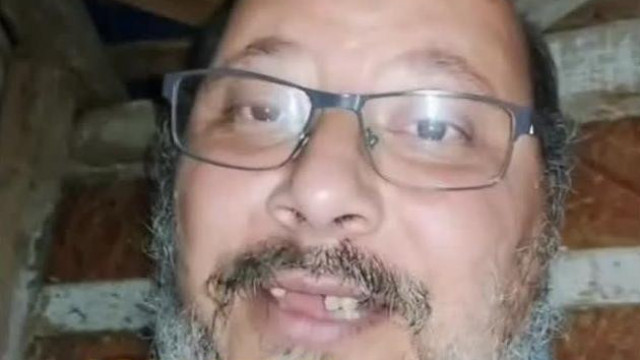 A nagyrábéi koldus az éjszaka közepén élőben közvetíti ahogy sz@rik amit közel 500 an néznek .
