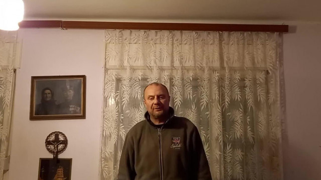aki Egri Ecetes Ulahut Béla： Elég volt az áremelkedésekből! Indul a Forradalom!