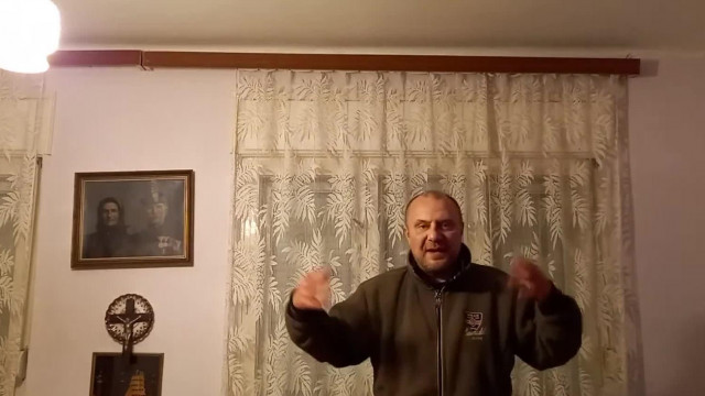 aki Egri Ecetes Ulahut Béla： Megnéztem a jeffrey dahmer ＂Sorozatot＂ ami nagyon undorító és a véleményem：+++18!!!
