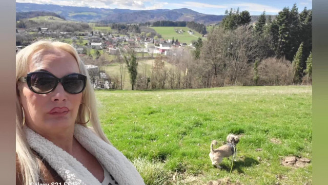 Private Sabina ismét eljátsza, hogy öngyilkos lett