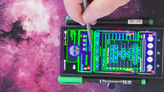 HÁJASBRÉ TAG VIDEÓ: Ermőke már az ötödik részben gányolja tovább az értelmetlen telefonos alkalmazását