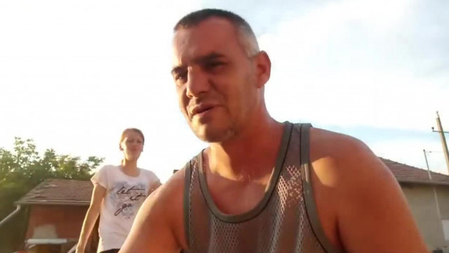 Ádám Mobil： Szalonnasütési Kriszáéknál