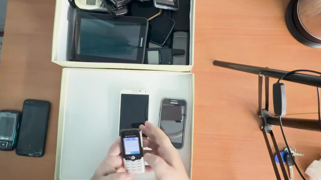 Hájas tagvideó: Retró telefonokat rejtő csodadoboz   Élesszük fel őket!! #0