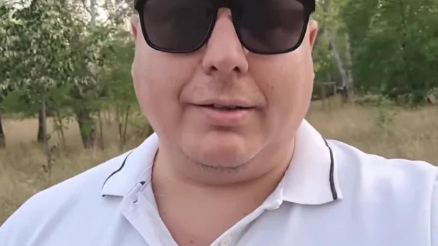 Norbincel szakított a barátnőjével, de azzal vigasztalja magàt, hogy legalàbb nem verte agyon