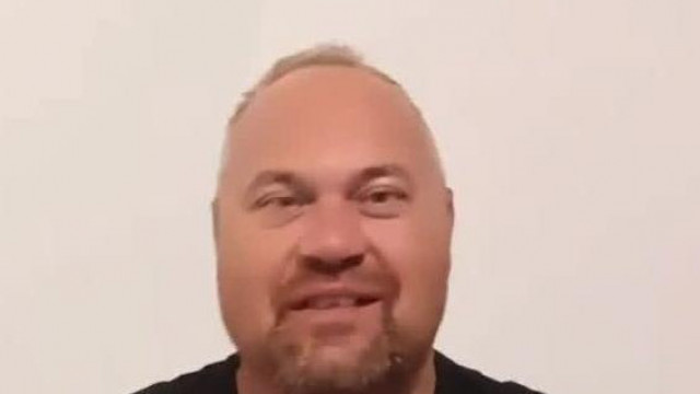 A legnagyobb Gumimaci Rappert megtámadta egy pitbull