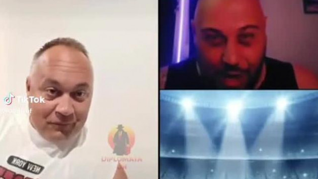 SZÁJBA VERTÉK ZOHÁRT- Isti allatvalója kapott egyet (Fekete Pofon című műve a háttérben)
