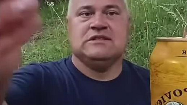 "Szìvok cigit azt kinyírom magam" - istvànnak nem jut Nő ebben az èletben ezèrt sokat cigizik ès eszi az ideg
