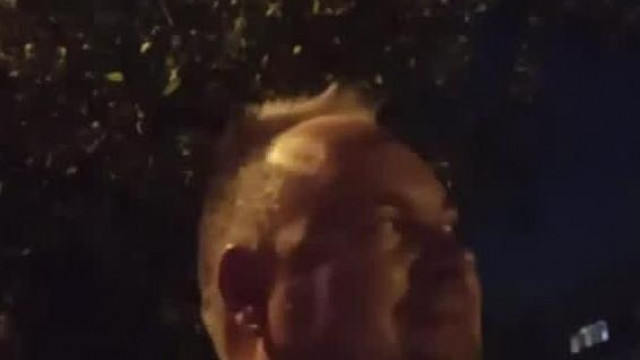 Olyan incel rohamot kap az öreg Pista bácsi hogy majd bele döglik