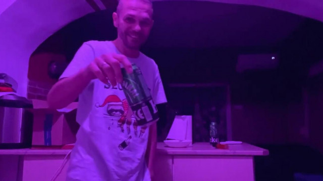 Höjpi miután (elvileg) kipróbálta a füvet - privátolt videó
