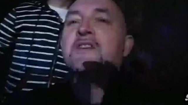 Sada papa bulikázik a barátjával