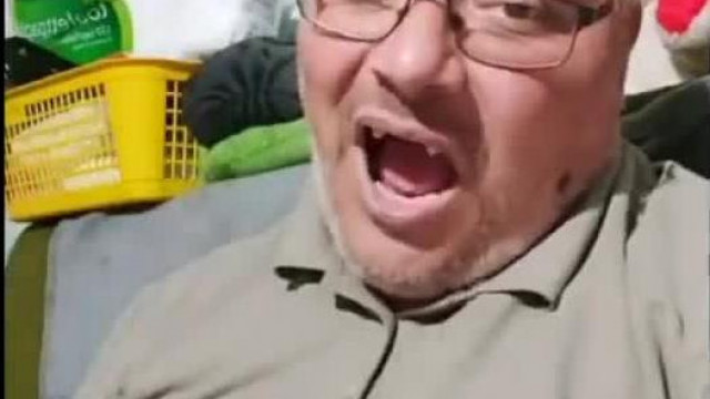 Vadász Gyula a pofátlan koldus, ismét nézőket hergel