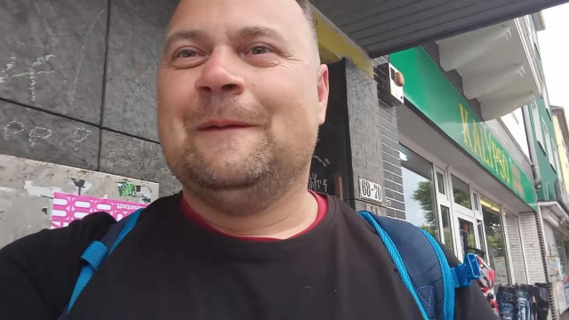 MC Isti - Kőszőnet nyilvánít ás azok nak akik támógat nak