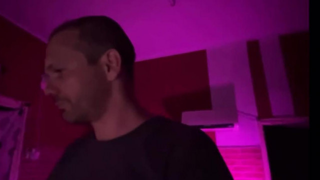 Herbert sosem a pénzért videózik, hanem azért, mert a szórakoztatás az élete