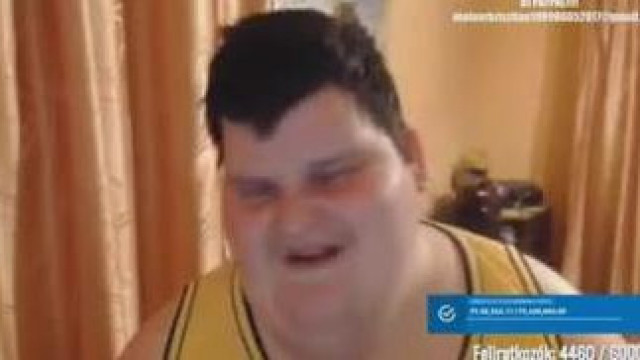 A szűz Molnár Krisztián élőben látott puncit - 2017