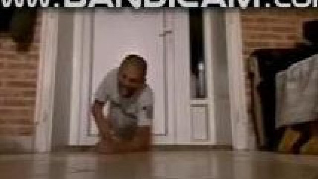 A sümegi humorherold kutyát parodizál