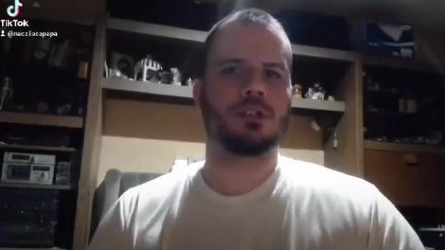 Nagy Lacit morzsaszívóval trollkodja meg az apja :D