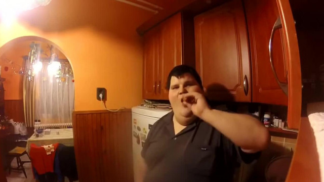 Molnár Krisztián Retro: "Konyha vlog, egy kicsit be is szartam"