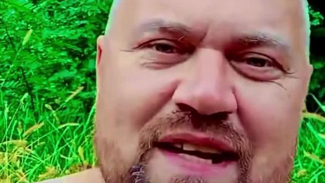 MC Isti live részlet - Pista a legkomolyabb ásványvizekkel fürdik