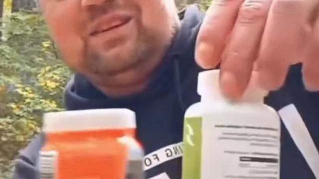 A szűz Pityuka már megint random talált, üres dobozokkal flexel