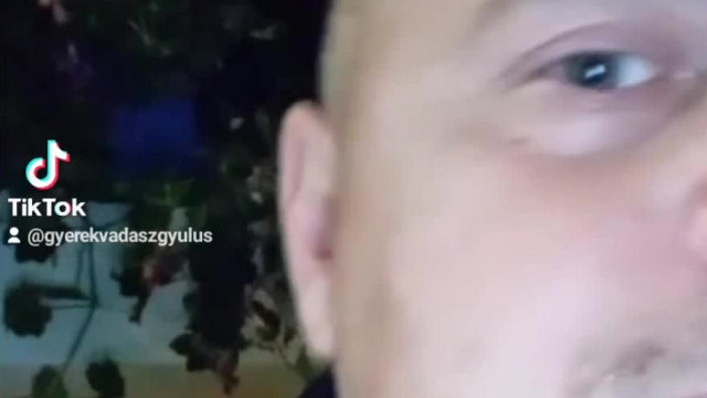 Mc Fostengernek nem gyullad be a cigi ezért agyvérzést kap