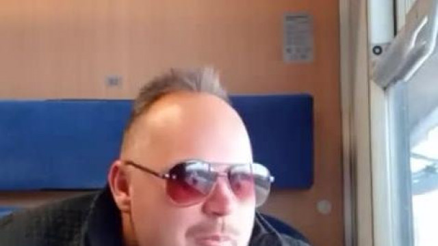 MC Isti - Vonátóz ás visza Cseszlovákia felé, szaros segű vénaszóny ók vólt ak