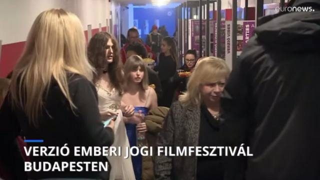 Telt Házzal mutatták be Fanni Kertjét. - Drogos Csiniba Ratyi Fanni sztár lett.