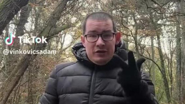 A divatos vakond elsorolja milyen zenéket hallgat