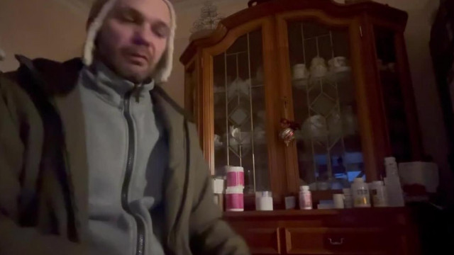 A Sümegi alkoholista tróger  ismét a kurva anyjánál csövezik! (Nemsokára állandóvá válik ez az állapot :'D)